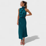 Albína - Saténová elegancia